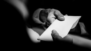 Skandal Korupsi Obat Rp4,5 Miliar Guncang Maluku!