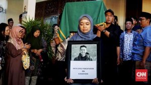 Jakarta Diterjang Banjir, Hasto Dituntut!