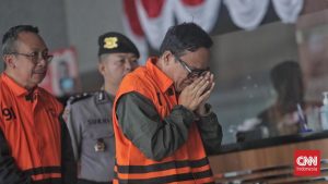 Mantan Wamenaker Menangis, Minta Amnesti ke Prabowo!