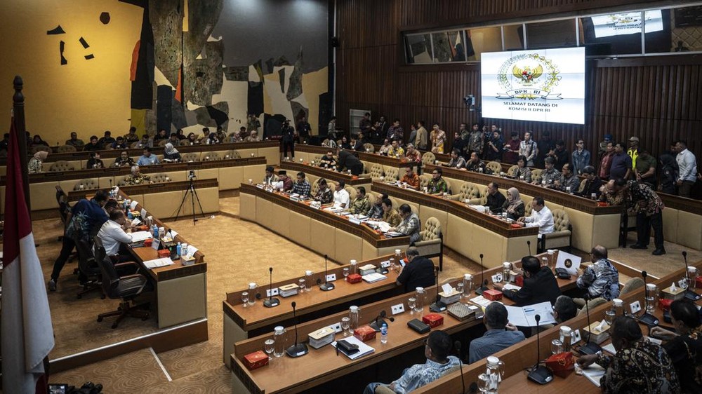 Demo Rakyat Picu Batalnya Kunjungan Kerja Komisi II DPR ke Luar Negeri!