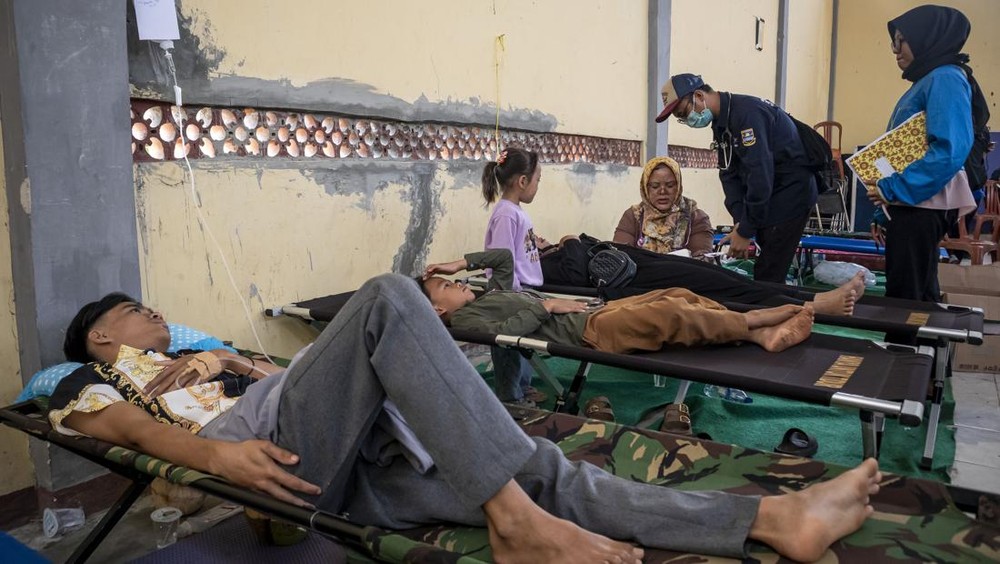 Skandal MBG: UGM Desak Evaluasi Total, Anggaran Pendidikan Terancam!