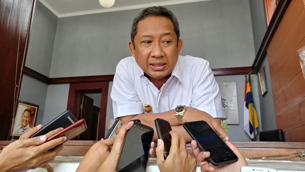 Mantan Wali Kota Bandung Bebas Bersyarat! 1 Mantan Wali Kota Bandung Bebas Bersyarat!