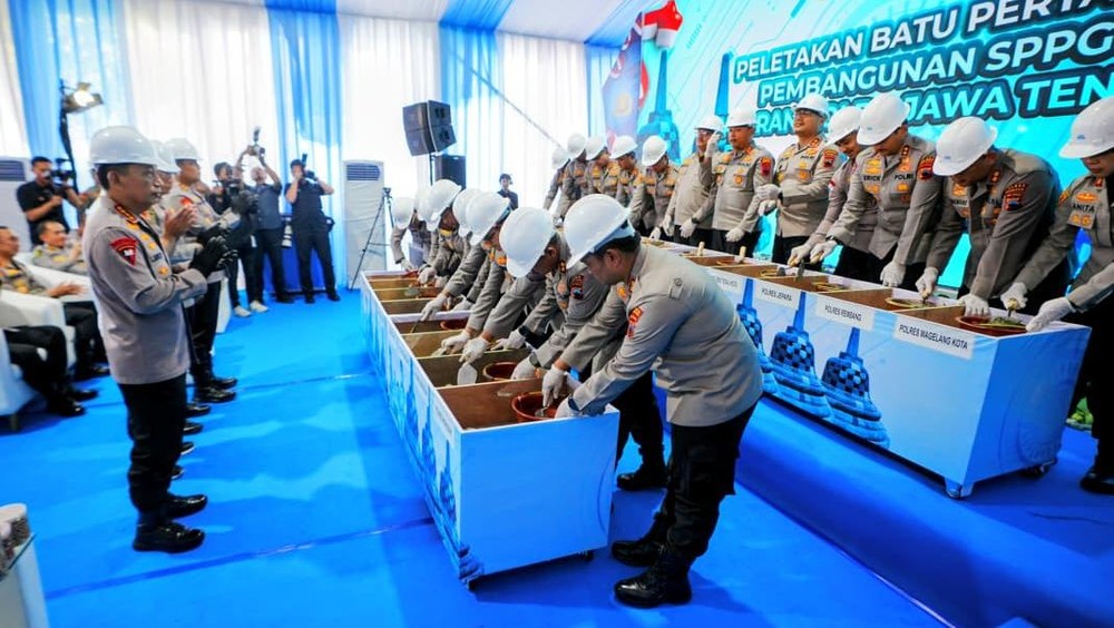 Jateng Kebanjiran Gizi! Kapolri Resmikan Puluhan SPPG 1 Jateng Kebanjiran Gizi! Kapolri Resmikan Puluhan SPPG