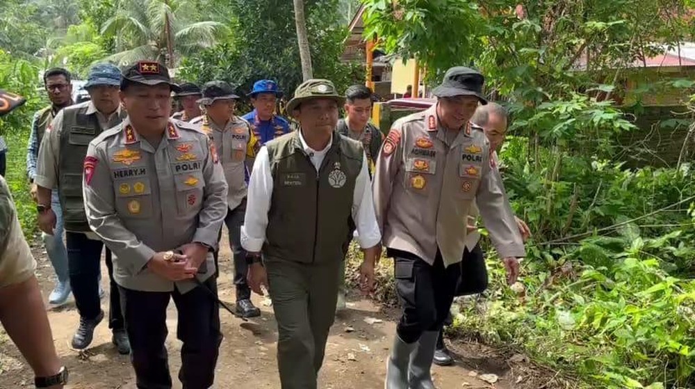 Lenterapos 4 Hutan Sumatera Dikritik? Menteri Raja Juli Buka Diri!