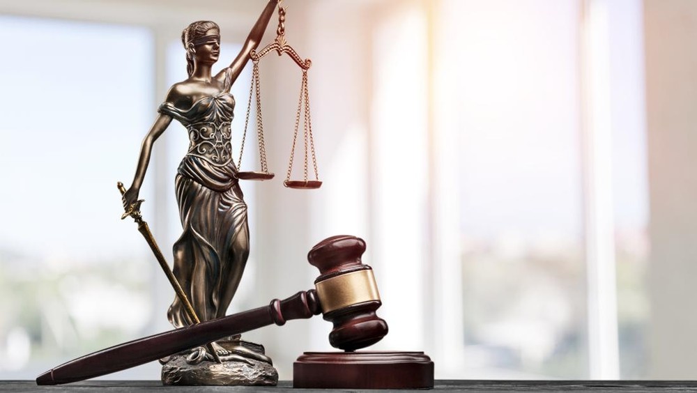 KUHAP Baru Disahkan: Advokat Kini Punya Akses CCTV?!