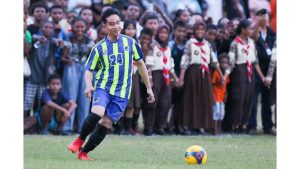 Gibran Unjuk Gigi! Bobol Gawang Gubernur Papua Barat 3 Gol!