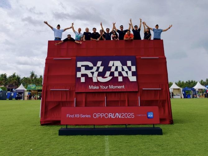 Terbang Premium! OPPO Manjakan Pelari di Udara!