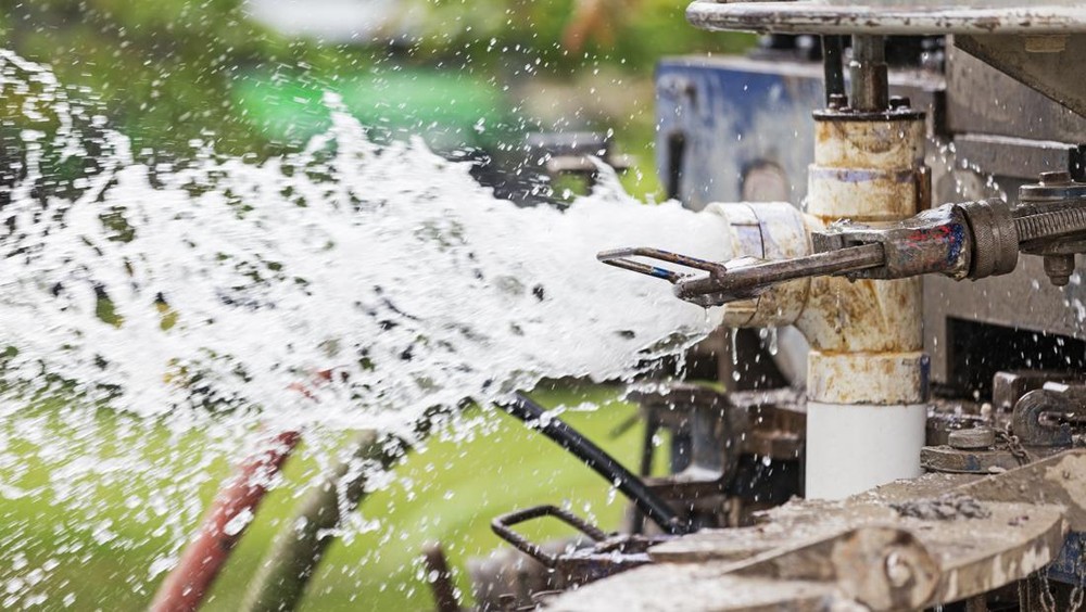 Revolusi Air Bersih: 93 Sumur Polri Ubah Aceh Tamiang!