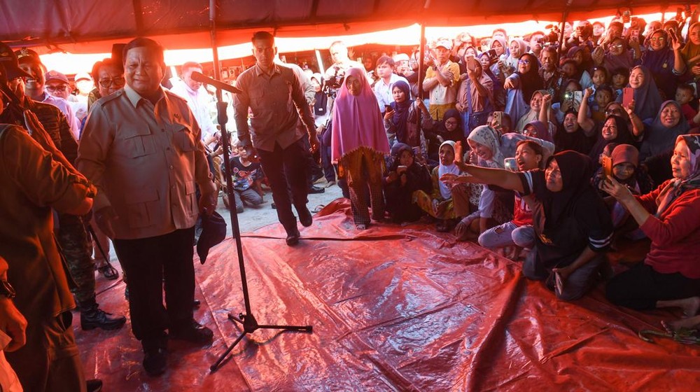 Prabowo: Setuju Saya Berantas Koruptor?