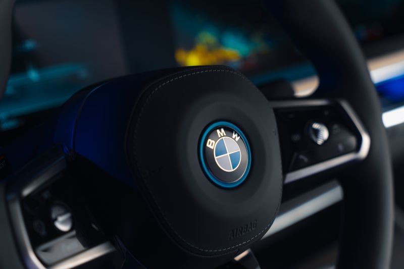 BMW Terancam Krisis Laba Pasar Global Bergejolak