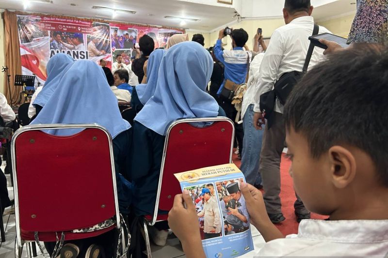 Lenterapos 4 SENIMAN DAN RAKYAT BERSATU KAWAL ASTACITA