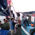 Detik Detik Menegangkan Evakuasi Kapal Mati Mesin