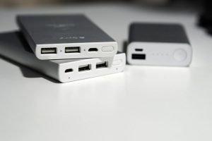 Lenterapos 9 Baterai Aman! 8 Power Bank Terbaik 2026 Pilihan Expert