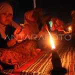Merah Putih Menyapa Duka Bangsa Makna Tirakatan Sejati