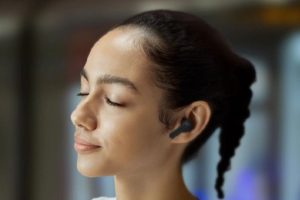 Lenterapos 6 Mengungkap Bahaya Tersembunyi Earbuds Harian