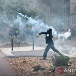 Demo Besar Paris Kembali Diizinkan